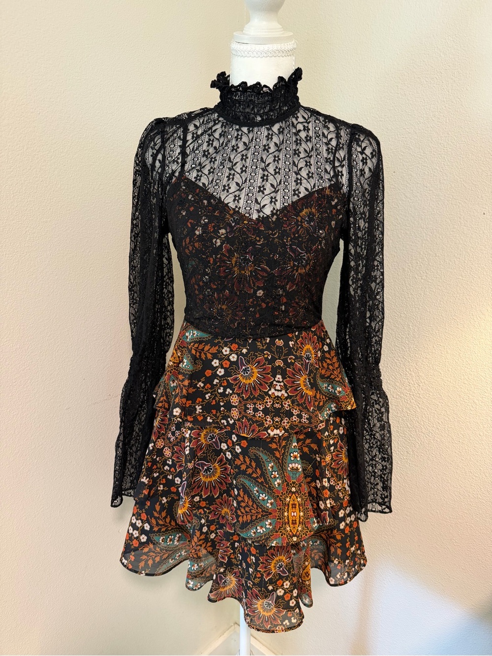 BCBGeneration Black Lace Detail Dress BoHo Paisley Sexy Bell Sleeves Date Night
